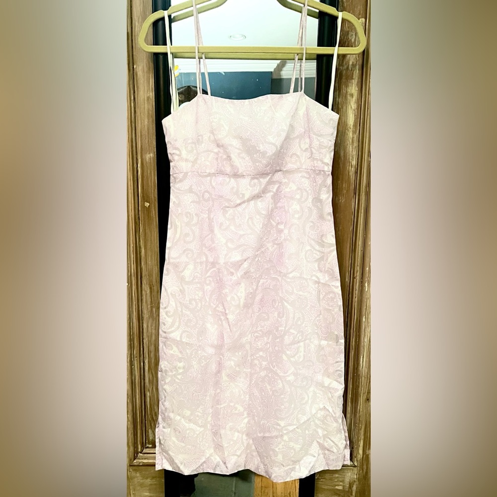 Banana Republic knee length bridesmaid’s dress. Light purple, size 2. Like new!
